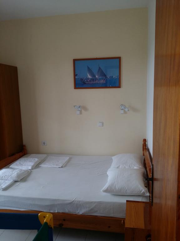 Esperides Apartment Batsi  Exterior photo
